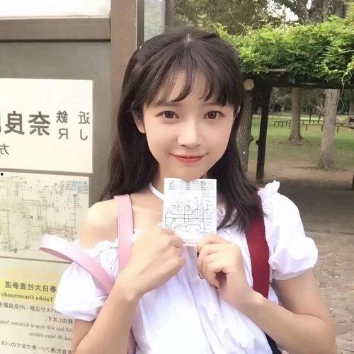 抖音娱乐吃瓜头像女生,揭秘网络红人的时尚魅力与神秘面纱”